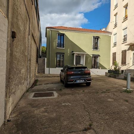 "Maison Verte" - Terrasse - Parking - 10Min Du Metro Монтрёй Экстерьер фото
